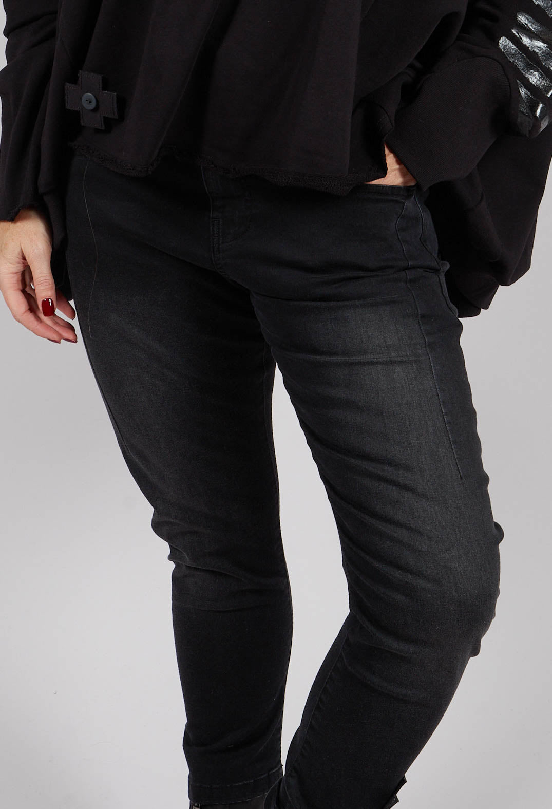 A New Jeans in Black