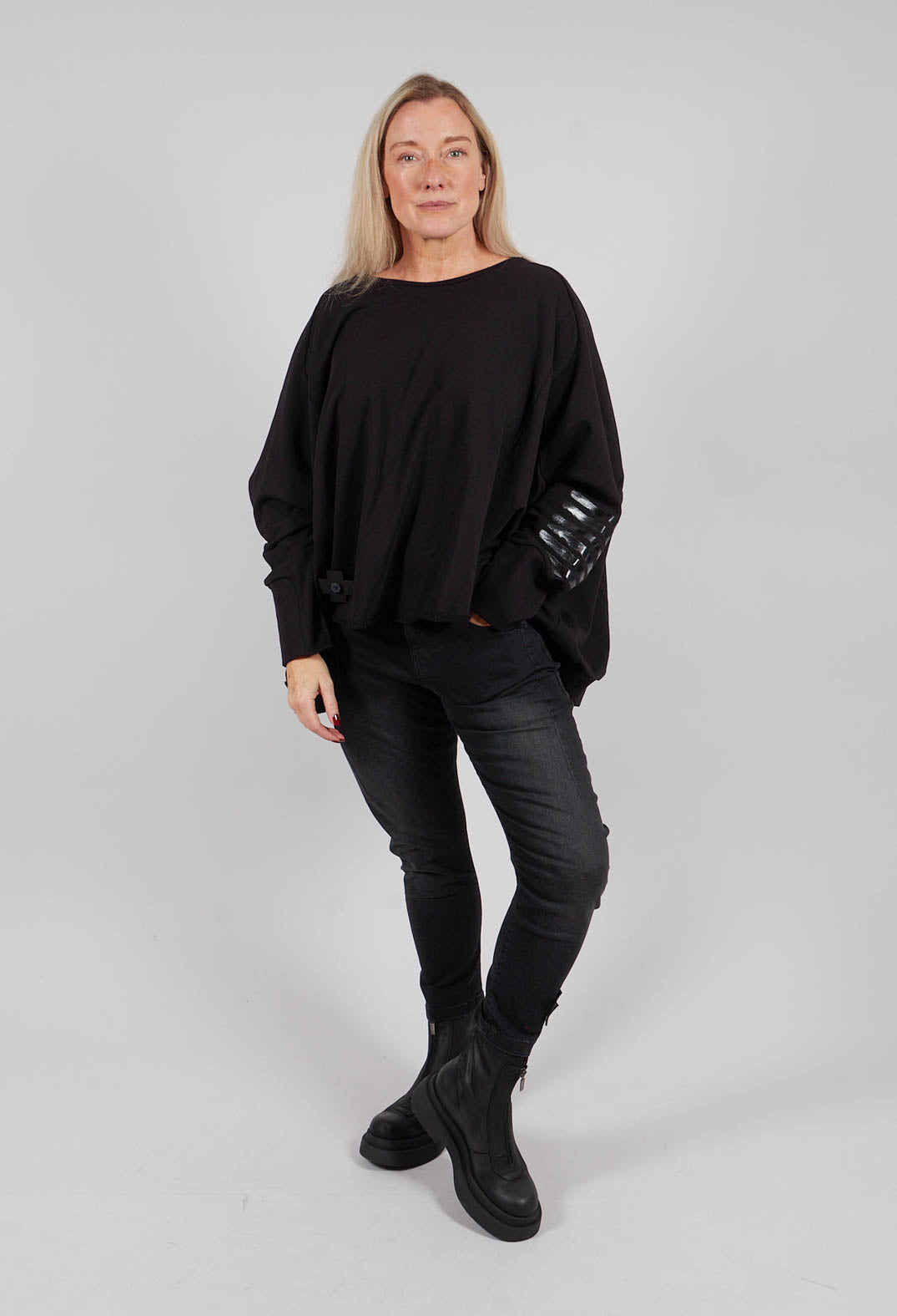 A New Jeans in Black