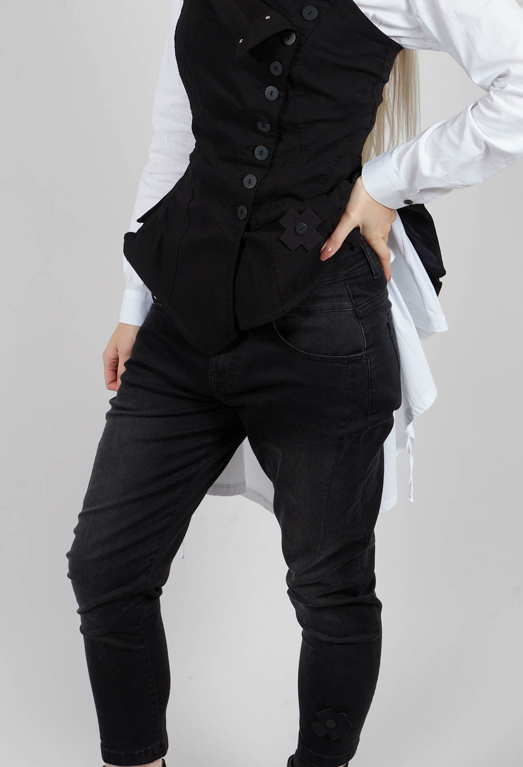 A New Jeans in Black