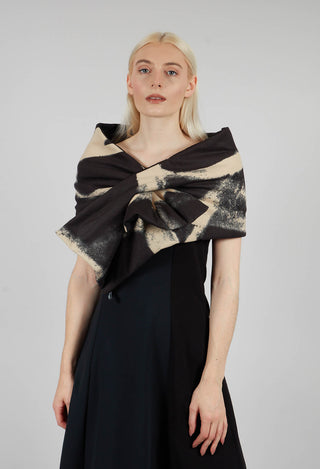 Mev Scarf in Black and Beige