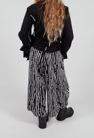 Wide Leg Trousers in Black and White