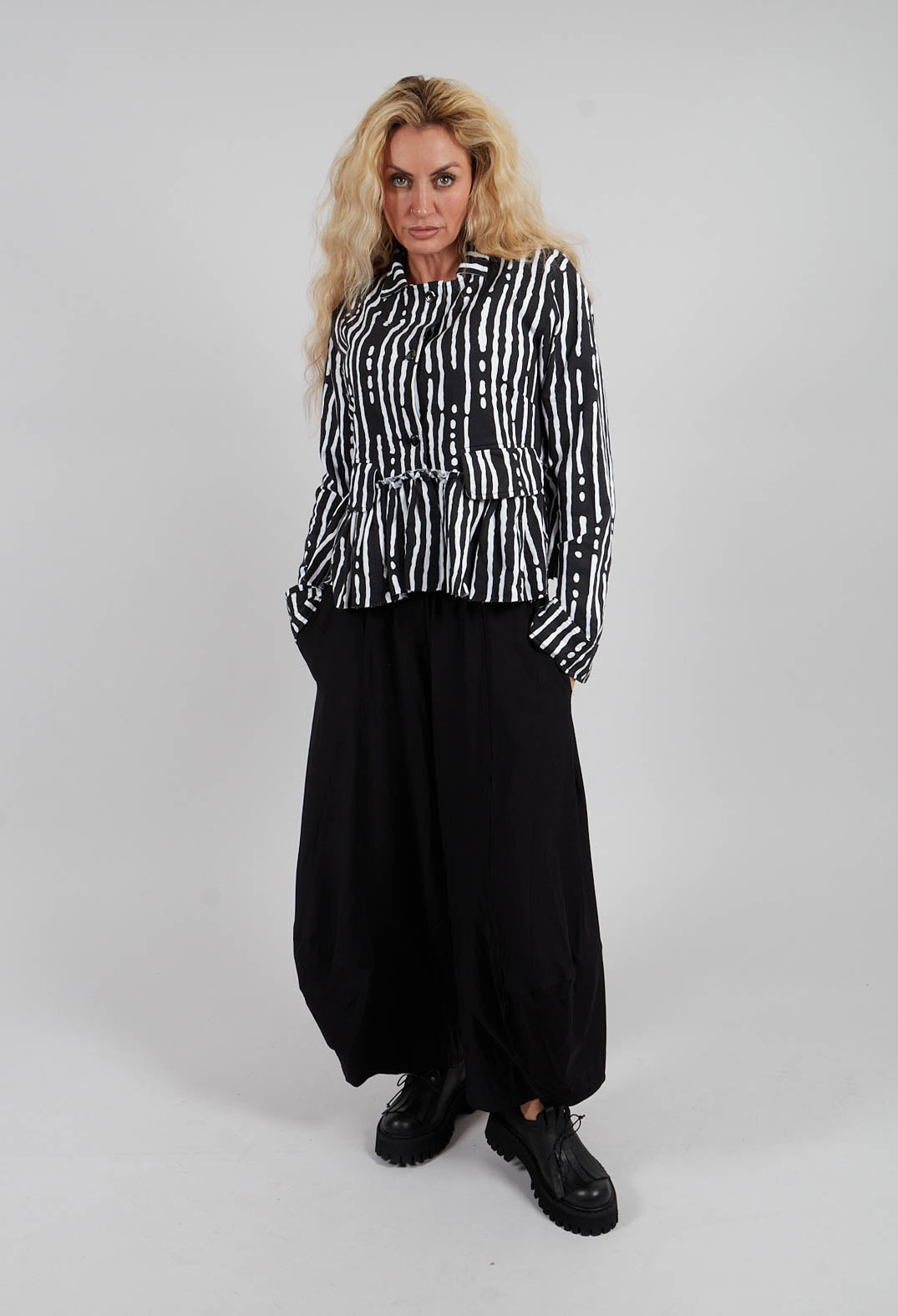 Wide Leg Trousers in Black