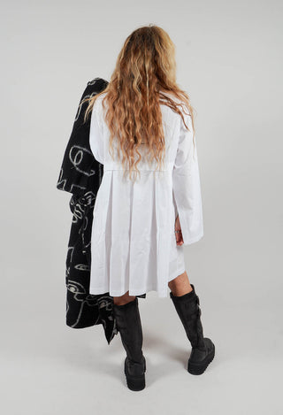 Long Shirt in White
