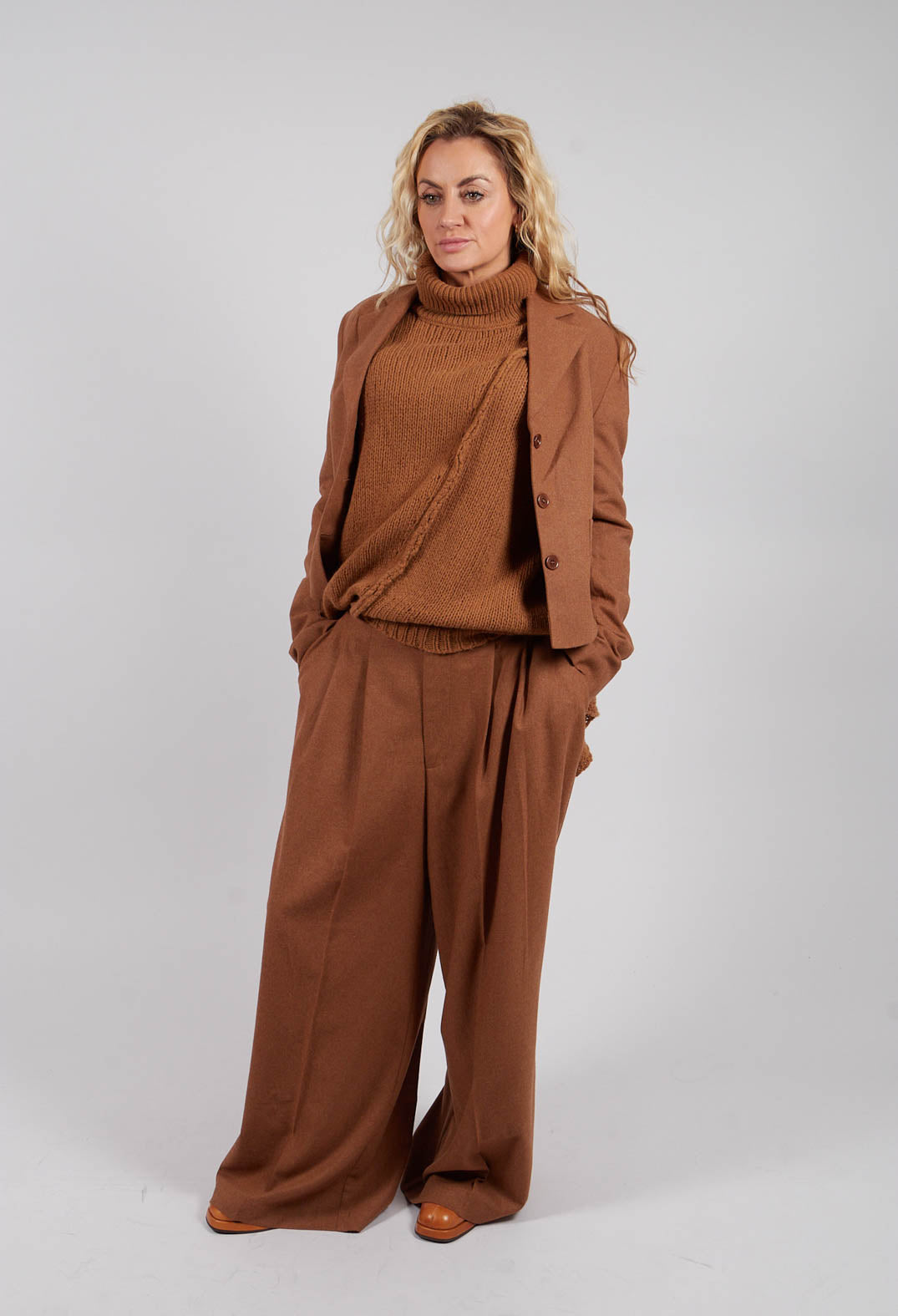 Wide Iva Trousers in Camel