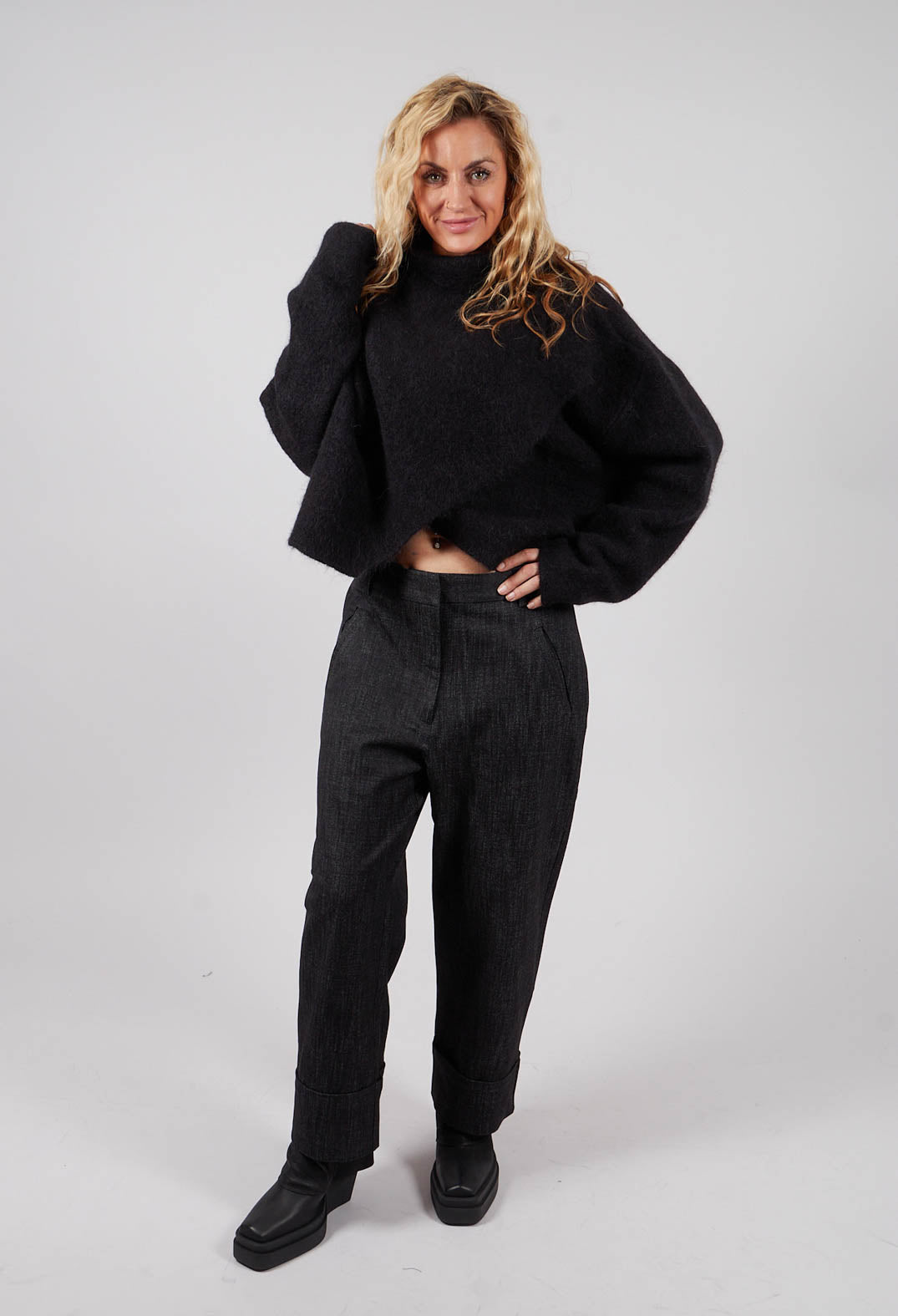 Zoe Trousers in Black Gaf