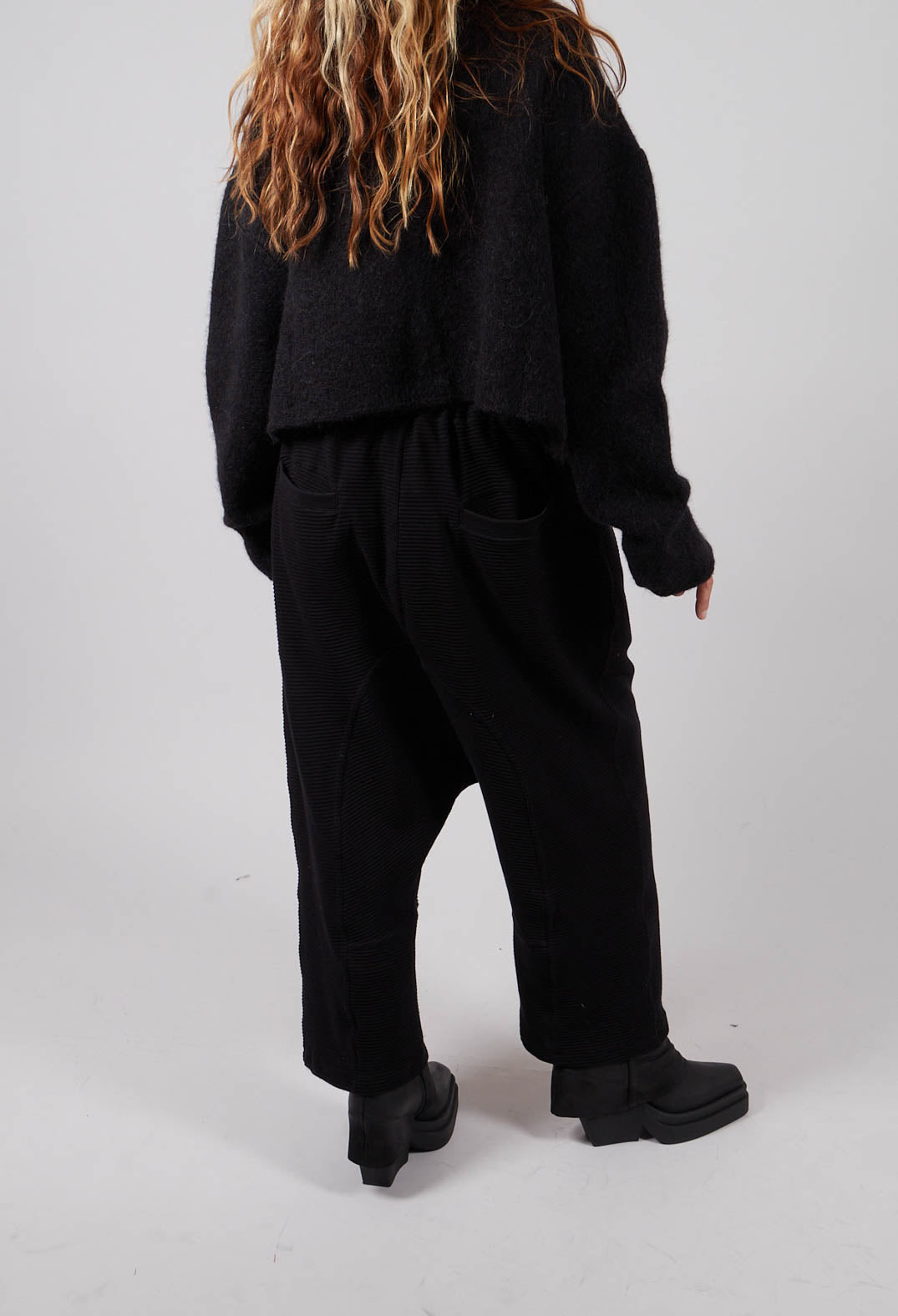 Baggy Trousers in Black Solid