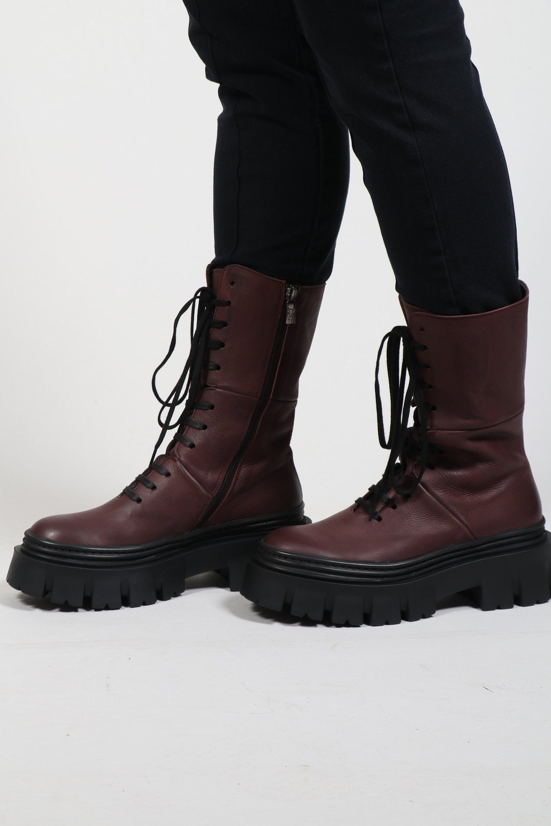 Ankle Lace Up Boots in Gasoline Melanzana