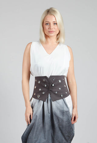 Asymmetric Belt in Carbone