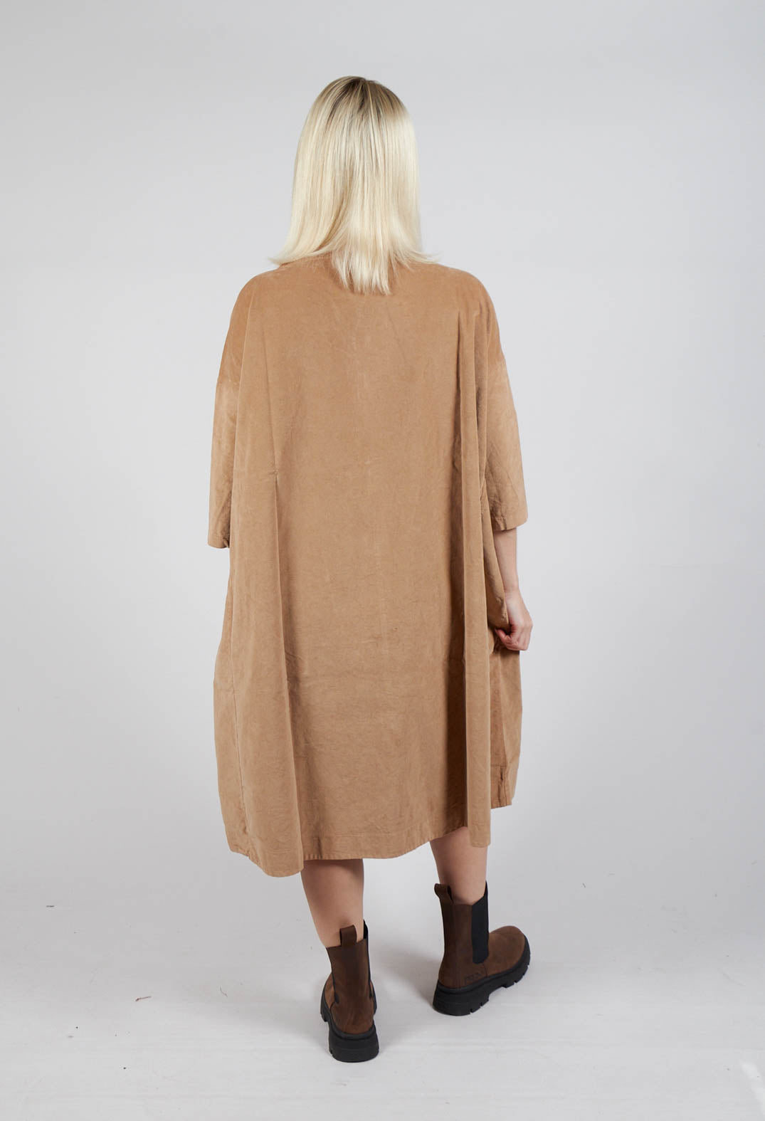 Boat Neck Dress V in Sugar