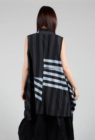 Checkered Sleeveless Shirt in Black Print