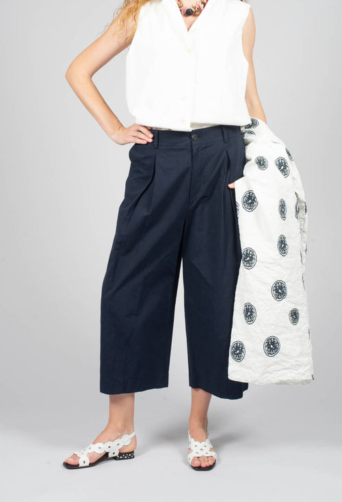 Pleated Trousers in Dark Navy