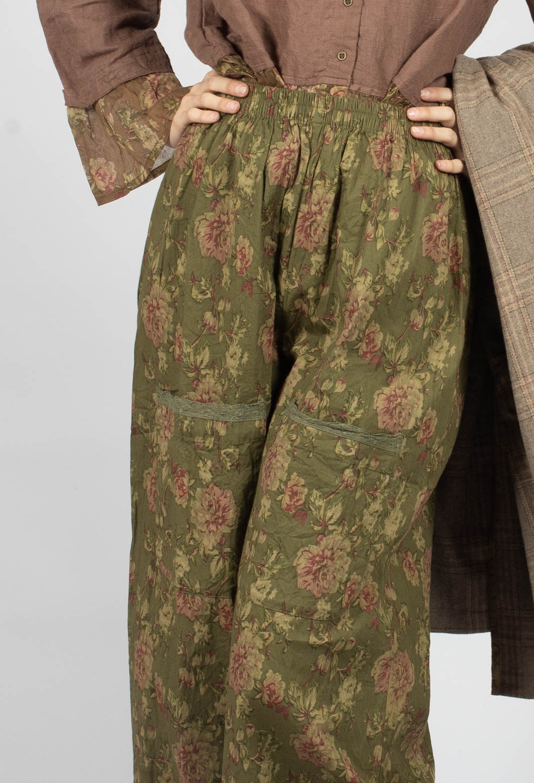 Gus Trousers in Popeline Mousse Fleure