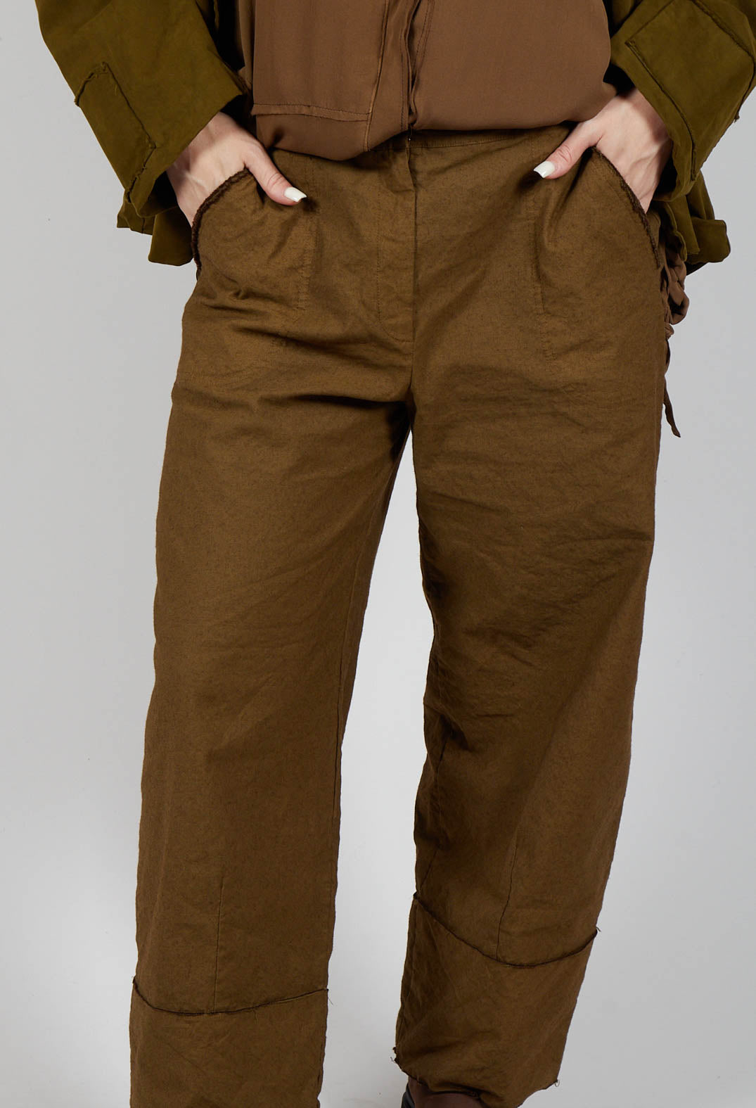 Wide Leg Cropped Trousers in Oliva