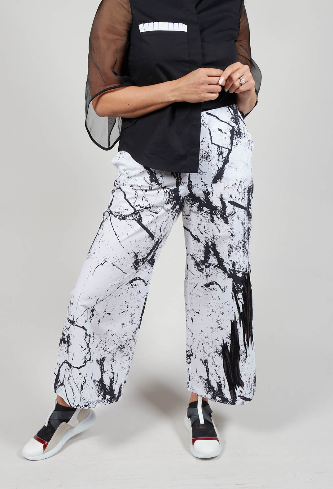 Wide Leg Trousers in Wakaba Gaia