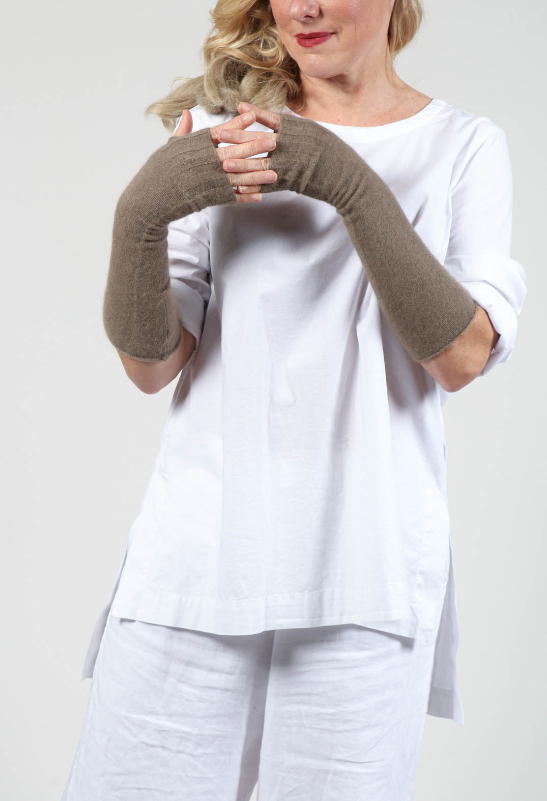 Fingerless Gloves in Cappuccino
