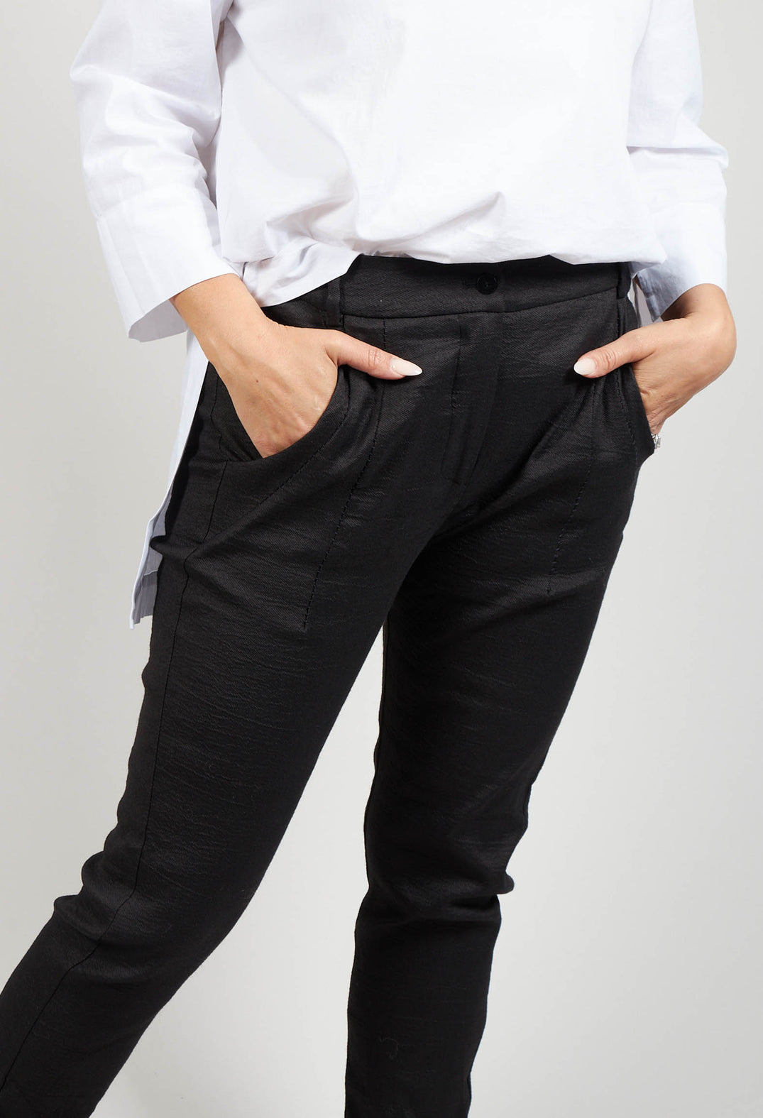 Straight Leg Trousers in Noir