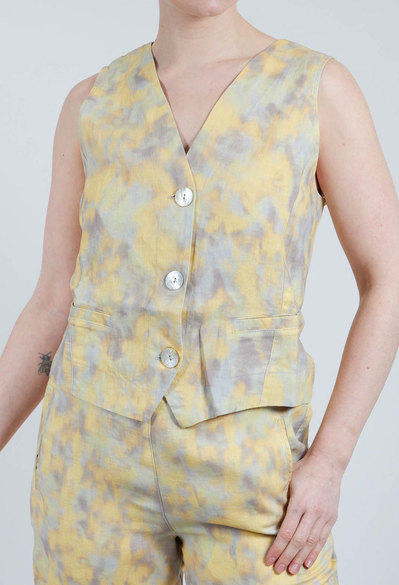 Kazamar Waistcoat in Bright Red Print