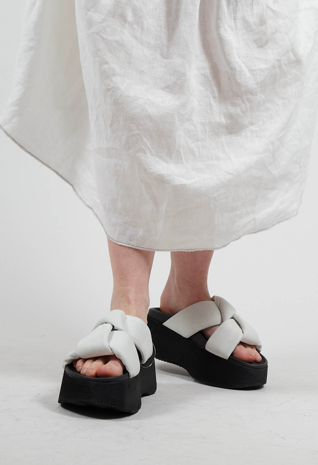 Platform Sandals in Gasoline Bianco Ottico