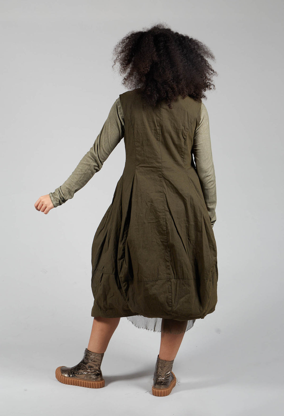 Long Sleeved Dress With Mesh Lining in Schilf Cloud