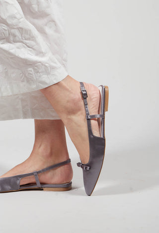 Sandal with Little Bow in Pearl Grey