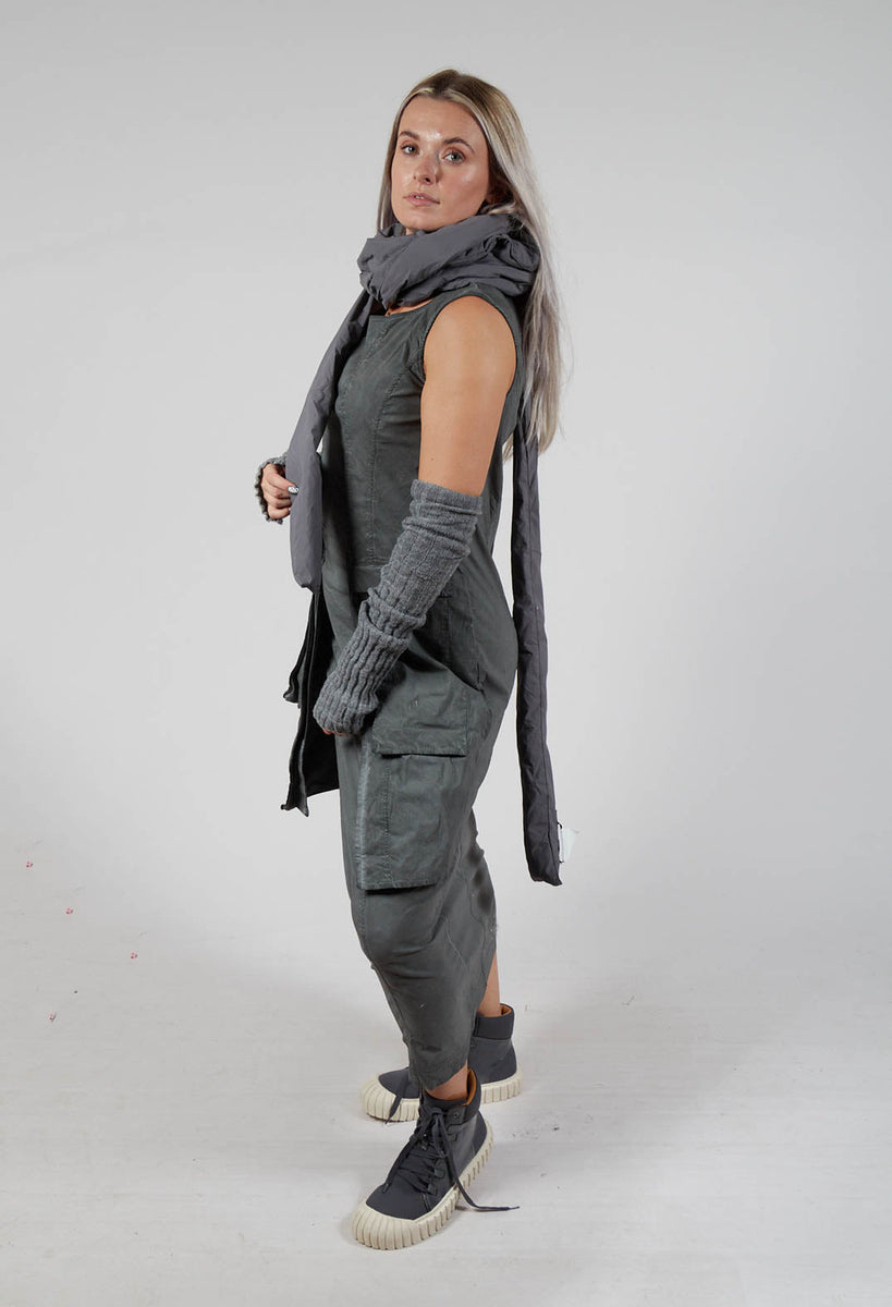 Smooth Puffer Scarf in Black