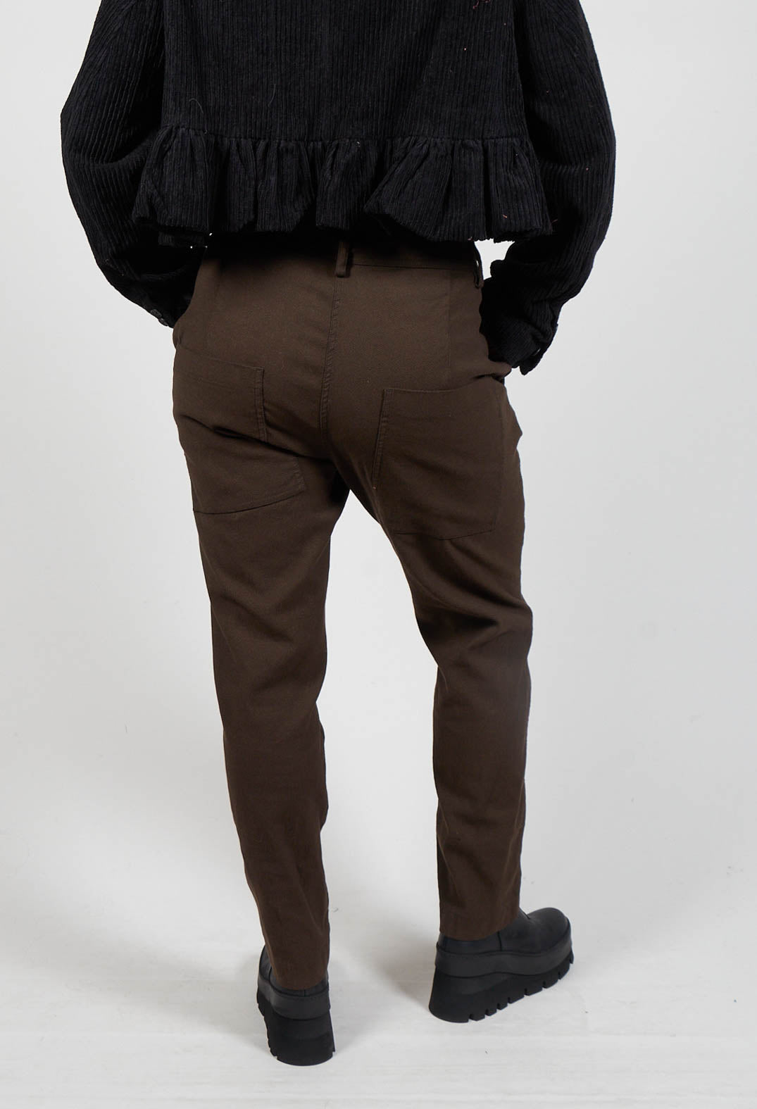 Straight Fit Trousers in Kaffee