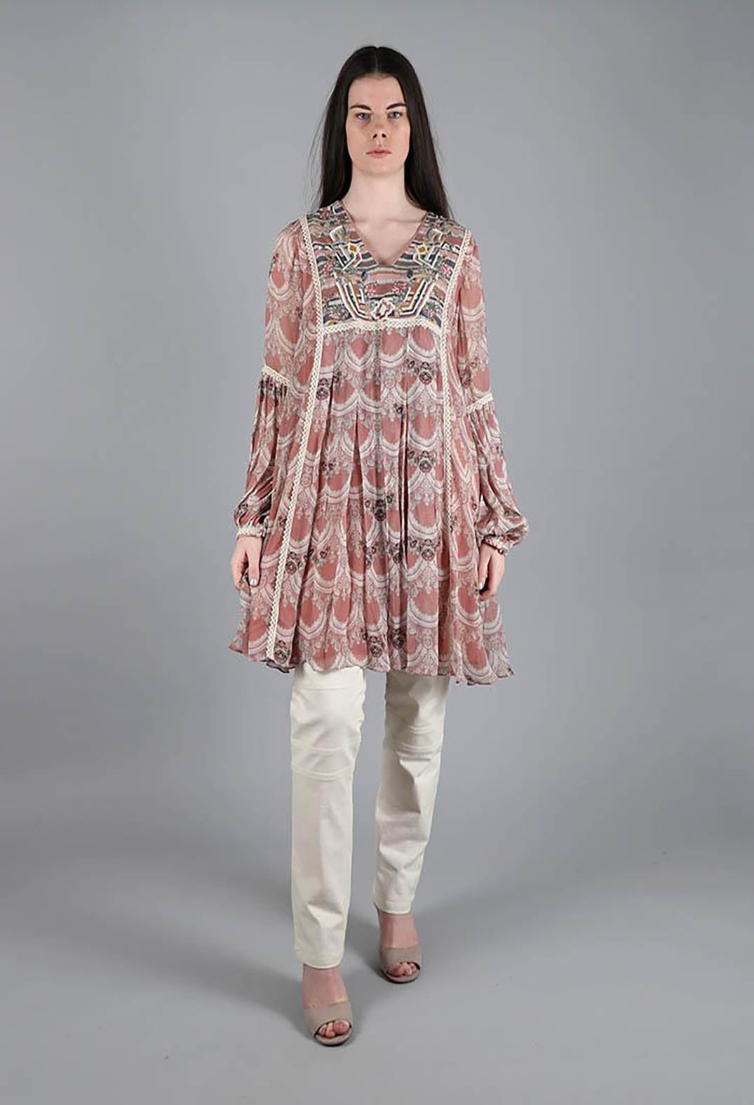 Stretch Fitted Trousers in Ivory