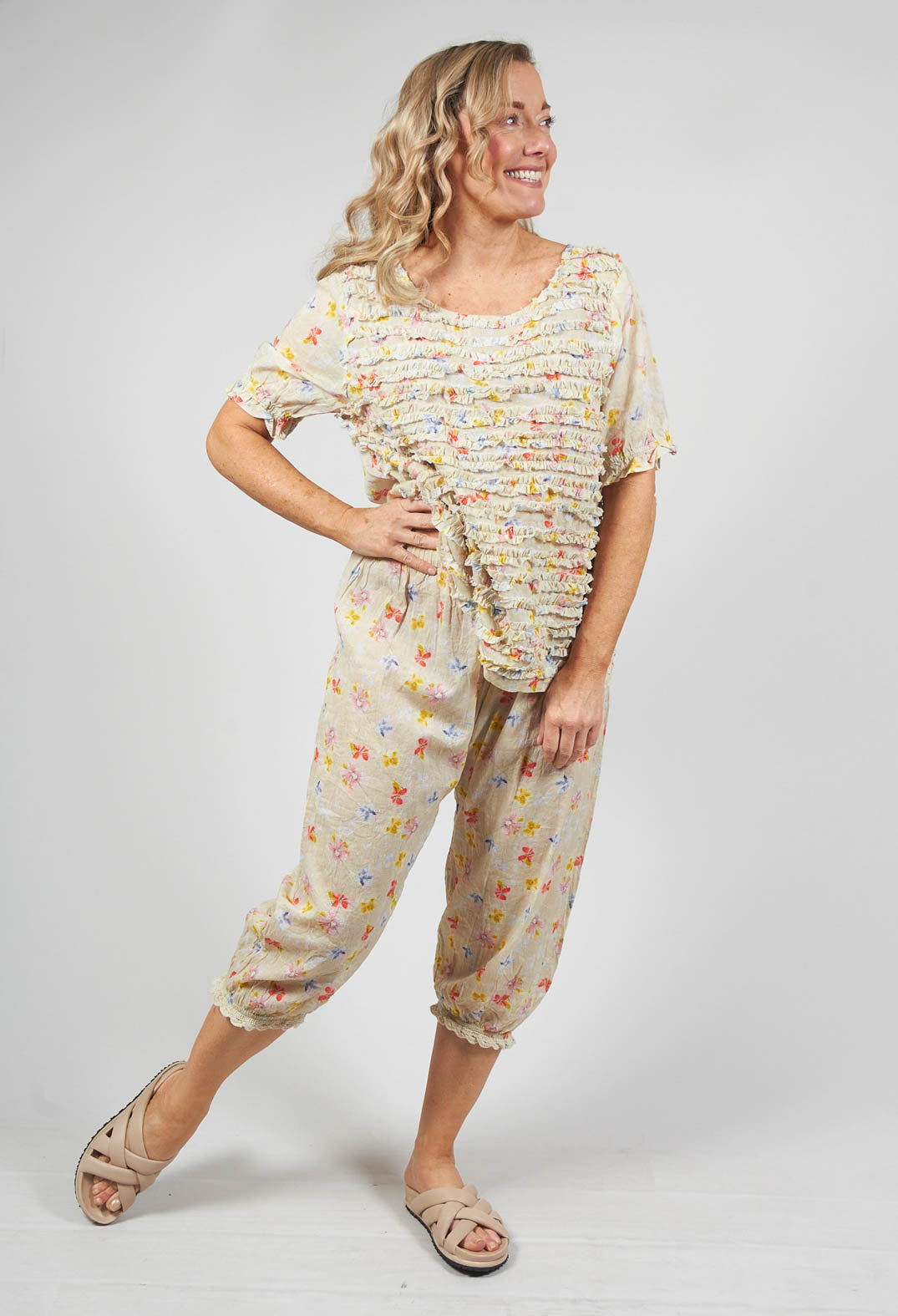 Cropped Trousers with Lace Detail Cuffs in Yellow Flower