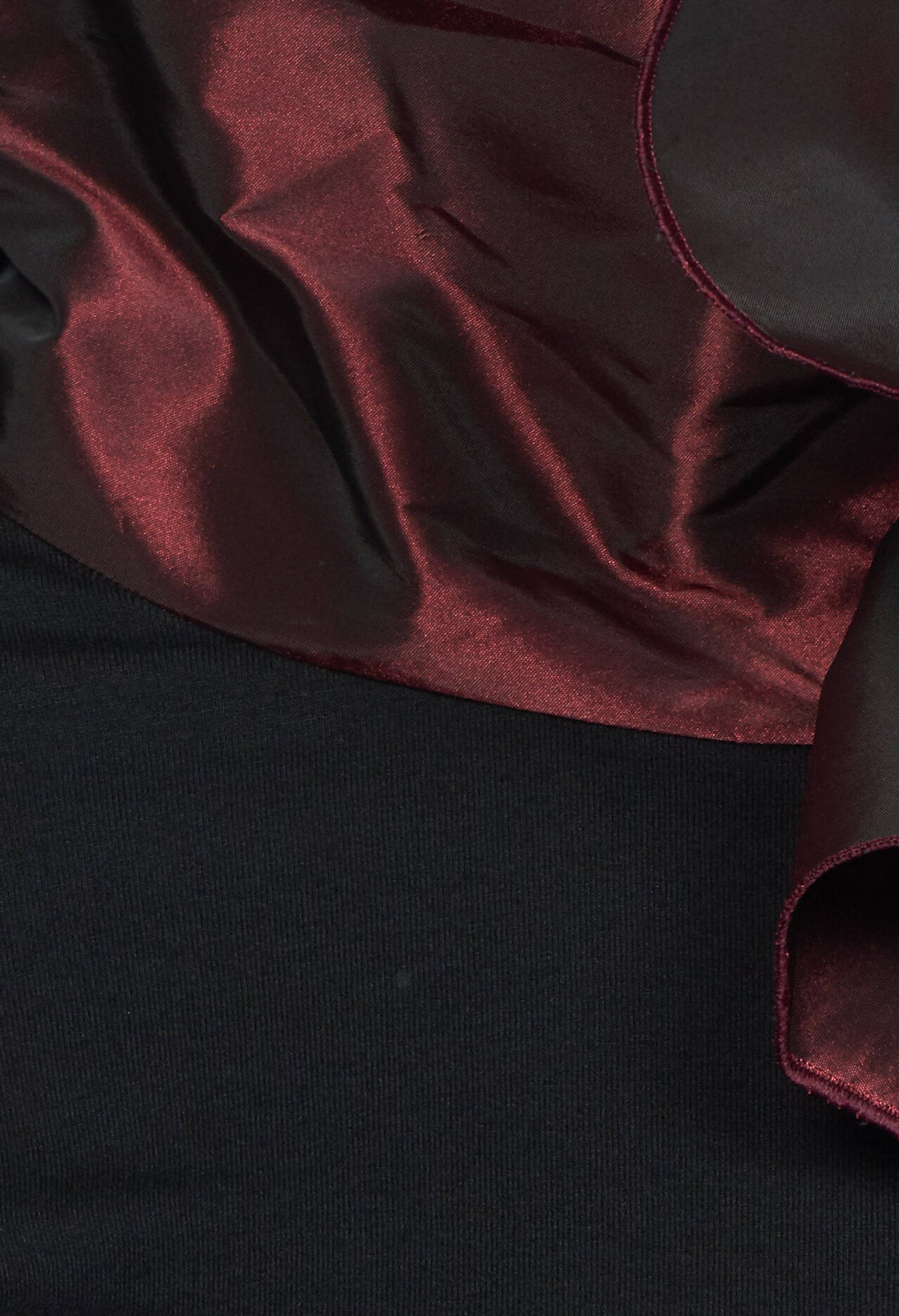 Jersey Top with Contrasting Sleeves and Neck in Black and Burgundy