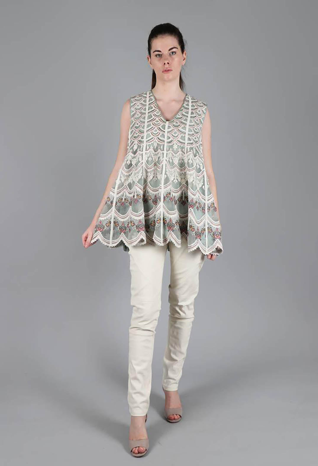 Stretch Fitted Trousers in Ivory