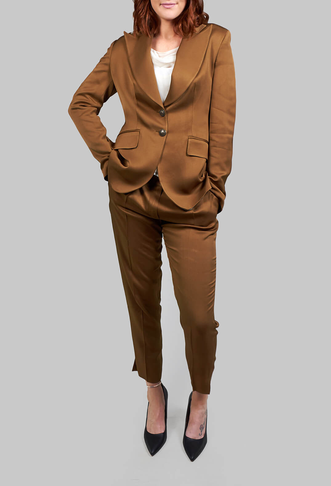 Straight Leg Pleated Trousers in Rust