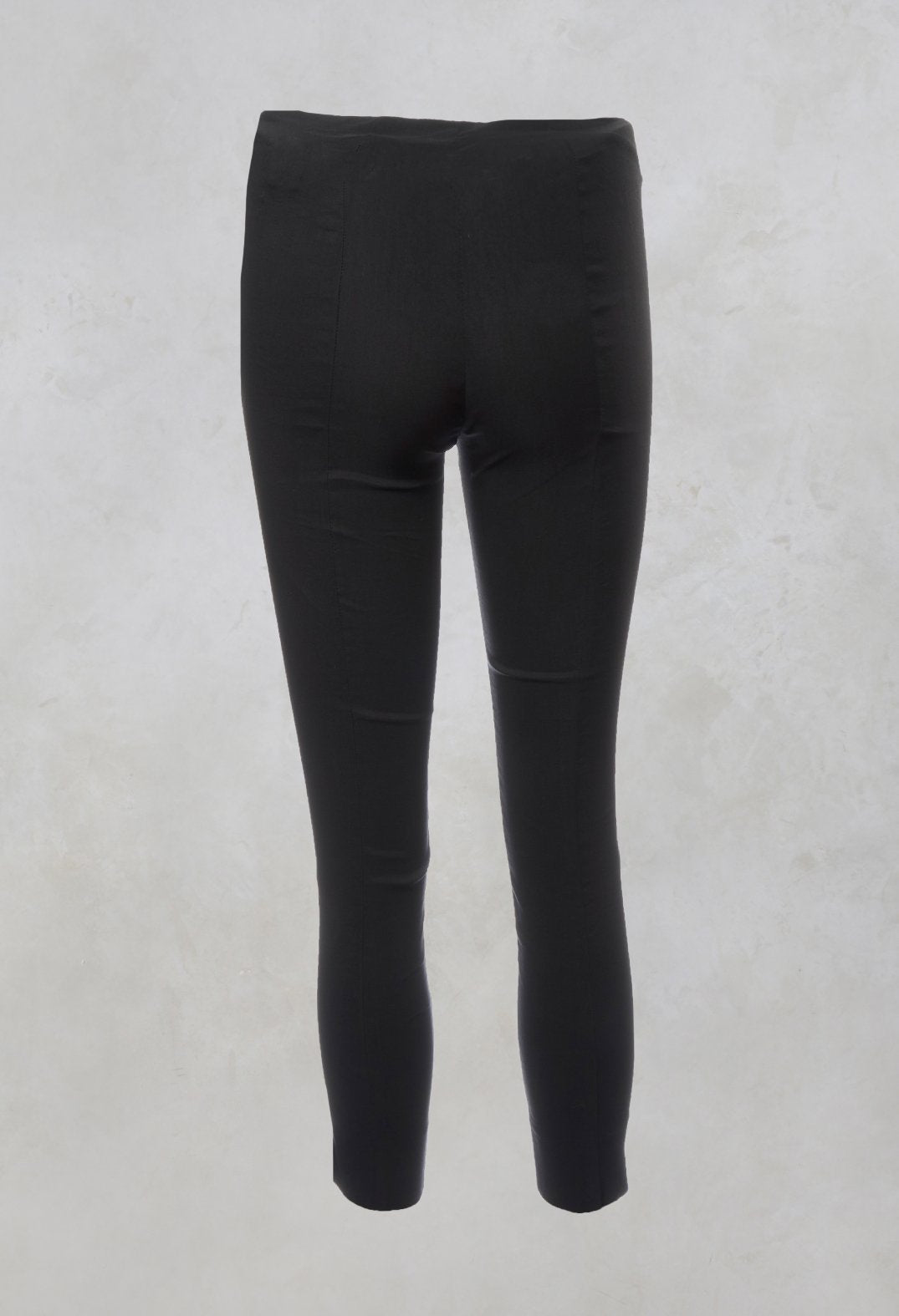 Skinny Trousers in Nero