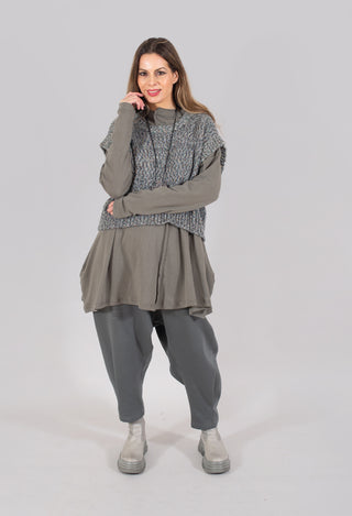 Drop Crotch Peg Trousers in Grey