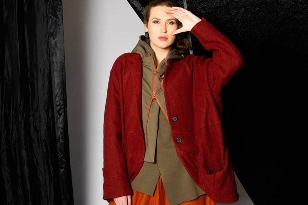 How to Transition Avant-Garde Clothing from Summer into Autumn