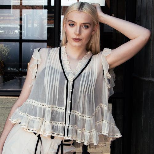 Styling: Romantic Elegance