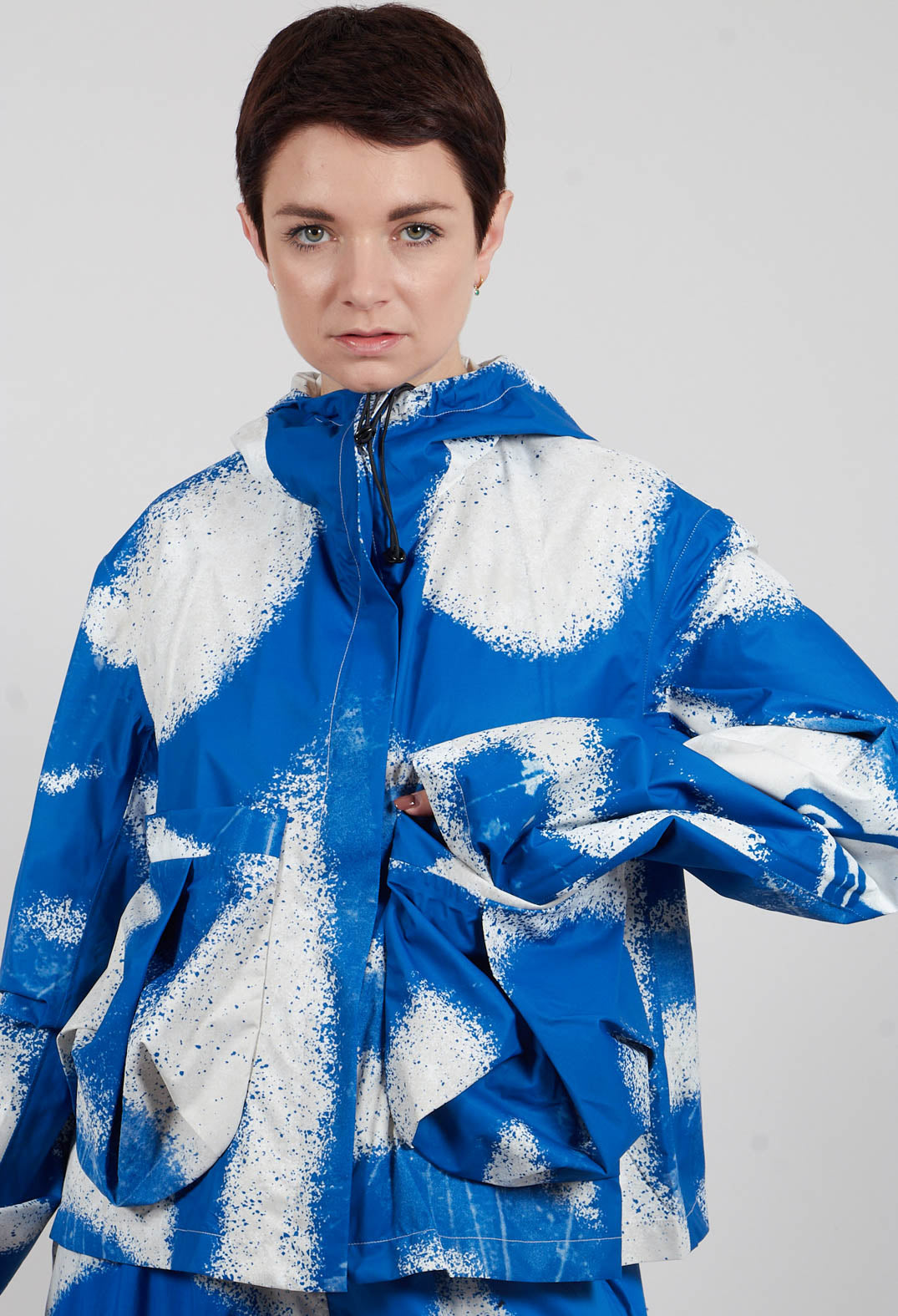 Cropped Hooded Jacket in Electric Print - 1001102