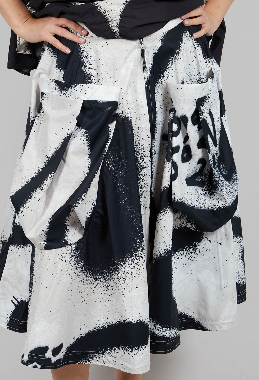 Large Pocket Midi Skirt in Black Print - 1000303