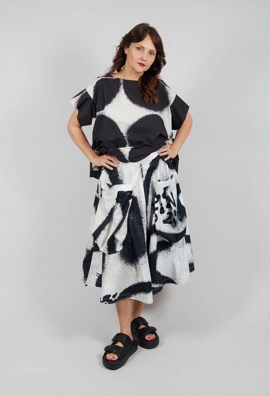 Large Pocket Midi Skirt in Black Print - 1000303