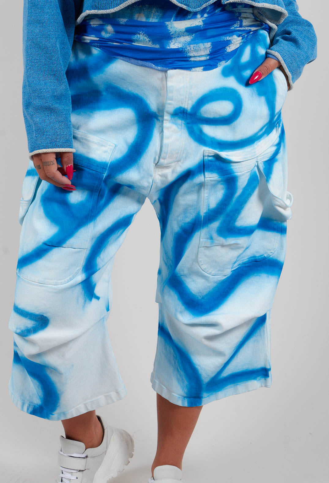 Denim Cropped Jeans in Graffiti 1040121