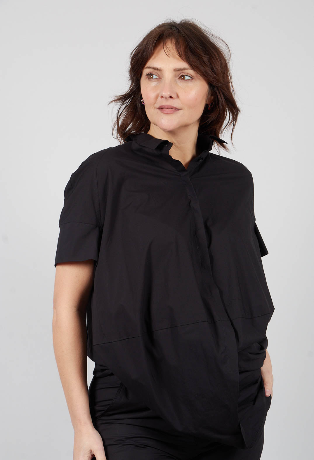Balloon Shirt in Black - 1230404