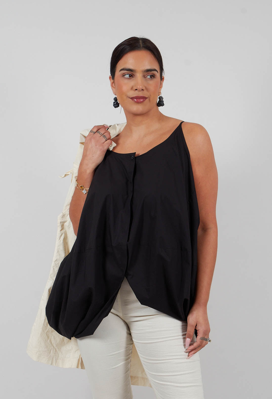 Sleeveless Balloon Top in Black - 1230805