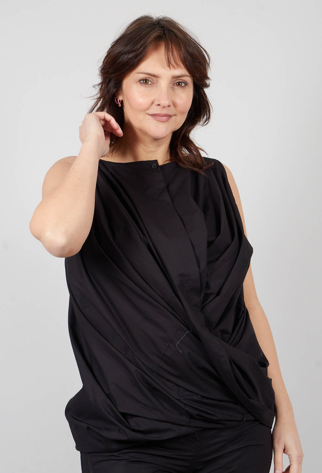 Sleeveless Balloon Top in Black - 1230805