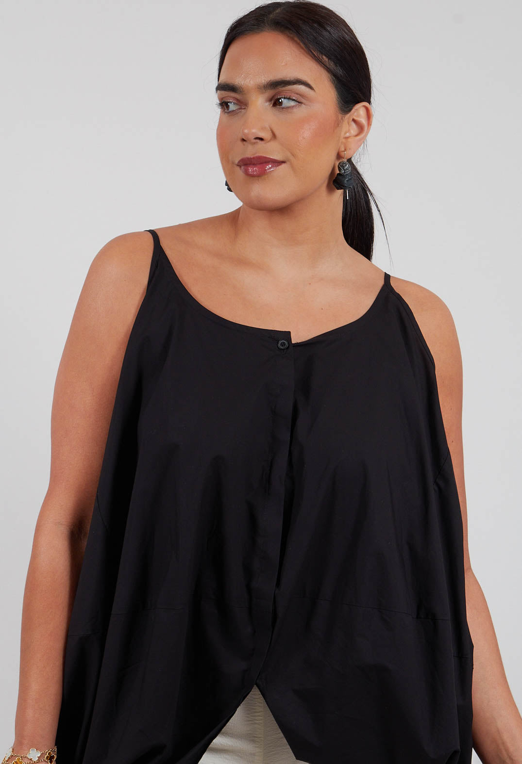 Sleeveless Balloon Top in Black - 1230805