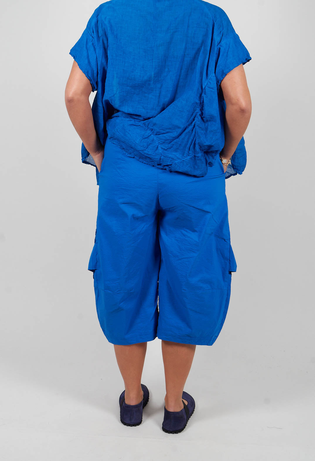 Cropped Pocket Trousers in Electric - 1240101