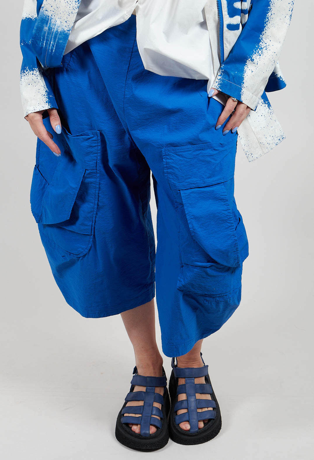 Cropped Pocket Trousers in Electric - 1240101