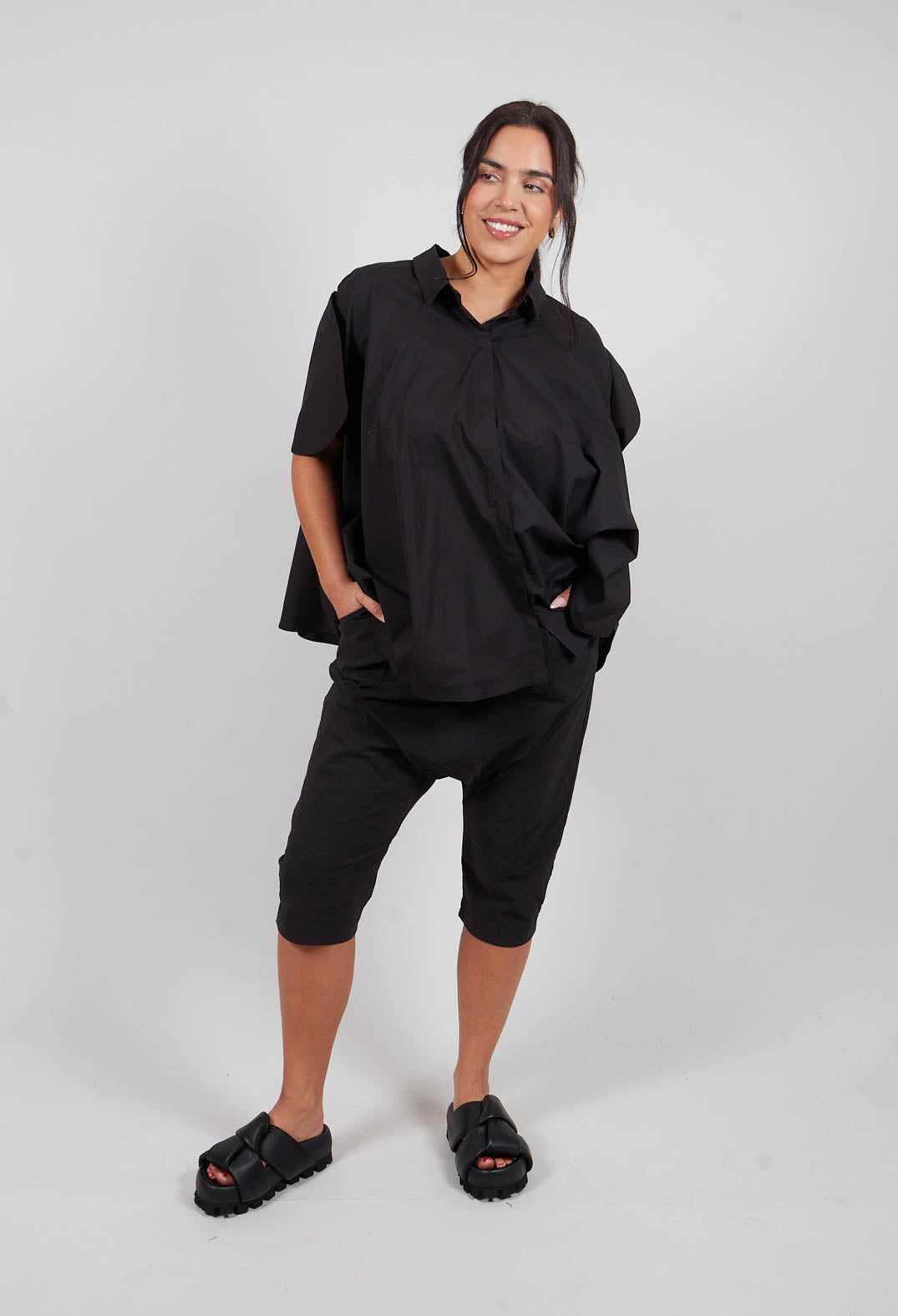 Slim Low Crotch Trousers in Black - 1240105