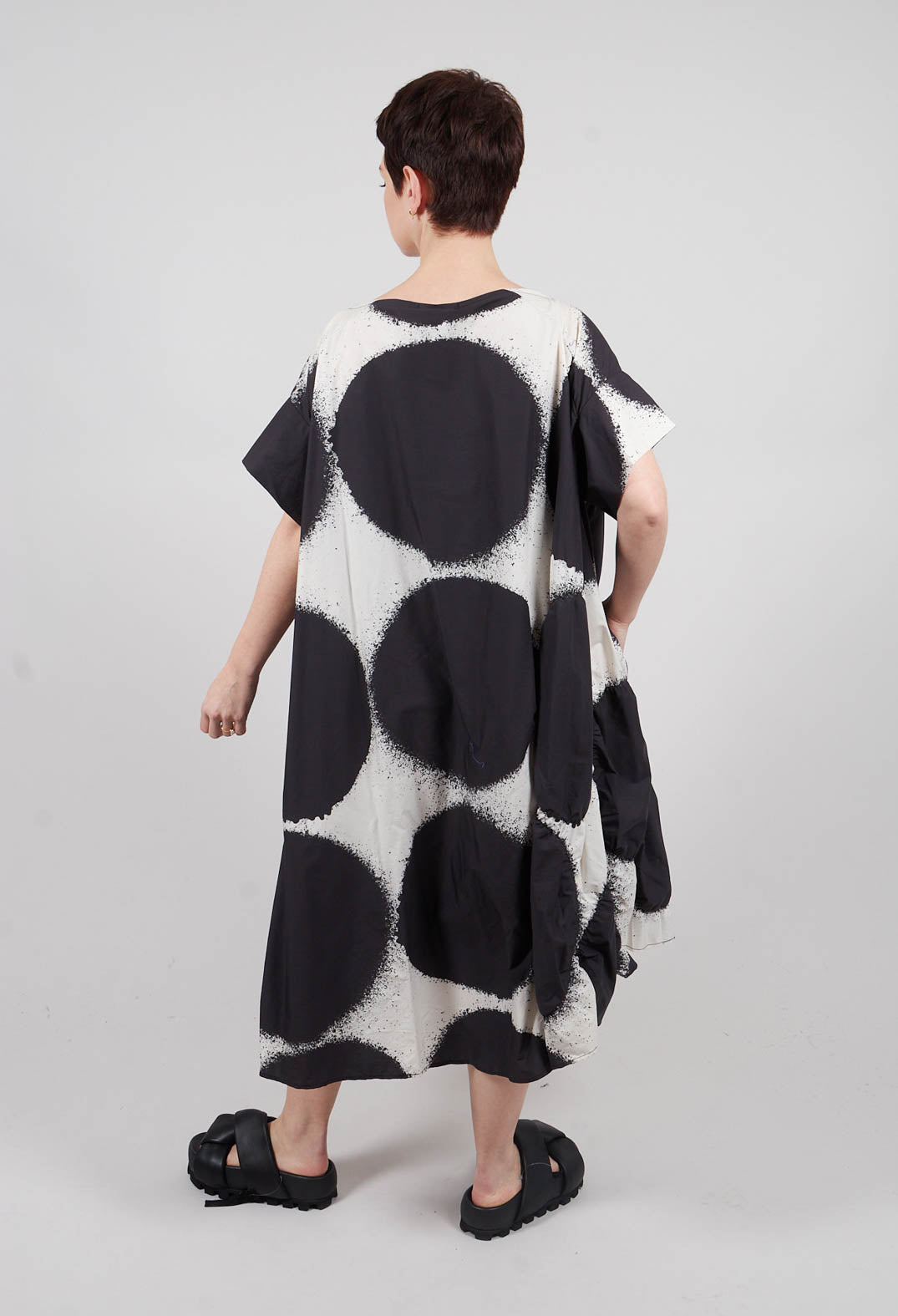 Relaxed T-Shirt Dress in Black Print - 1260901