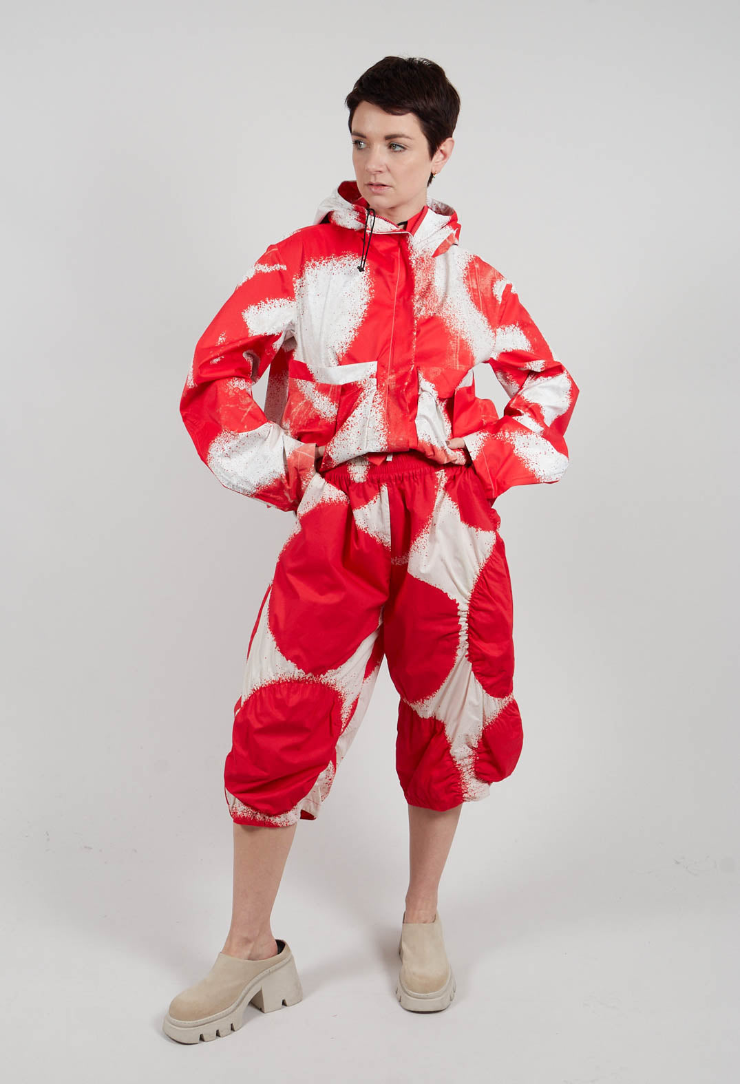Cropped Balloon Trousers in Ketchup Print - 1260105