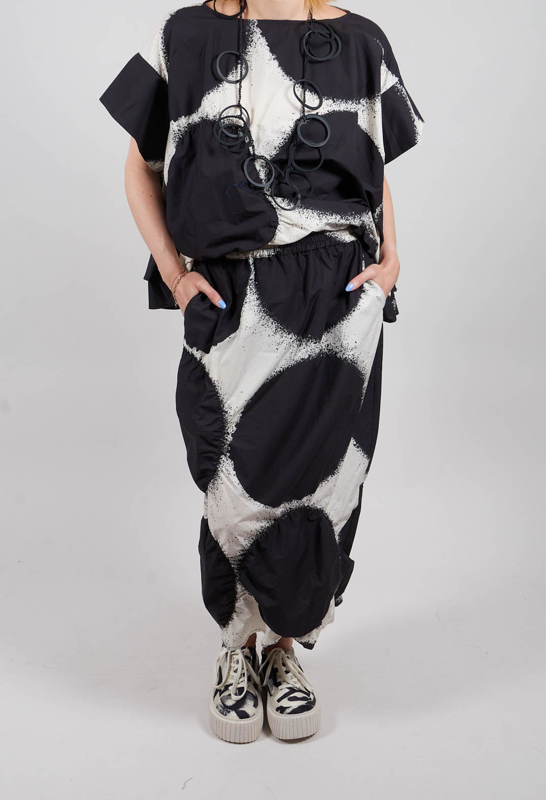Straight Skirt in Black Print - 1260309