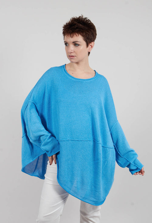 Asymmetric Jumper in Ice Cloud - 1420701